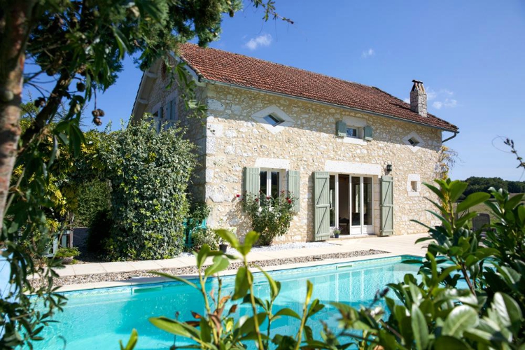 villas in the Dordogne