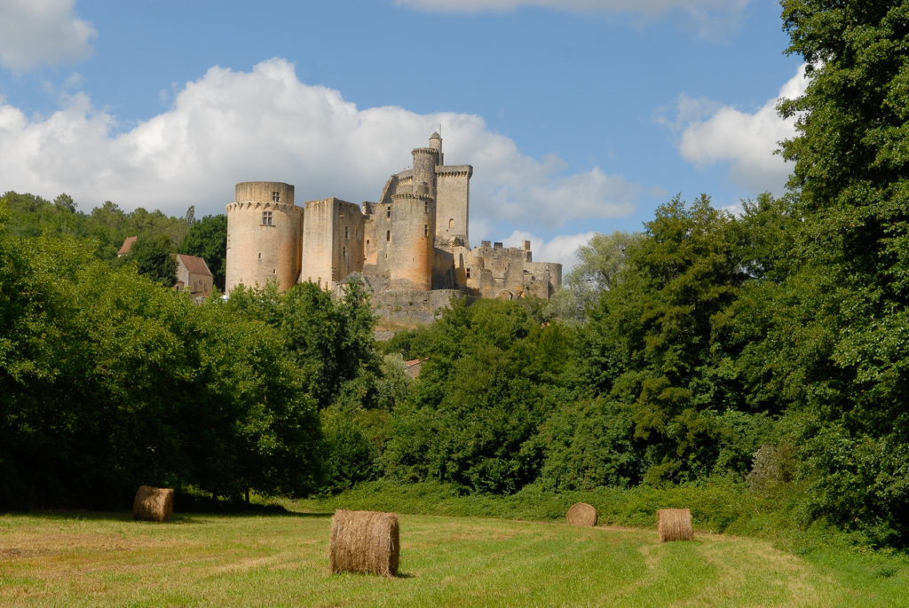Chateau de Bonaguil - Aquitaine travel guide