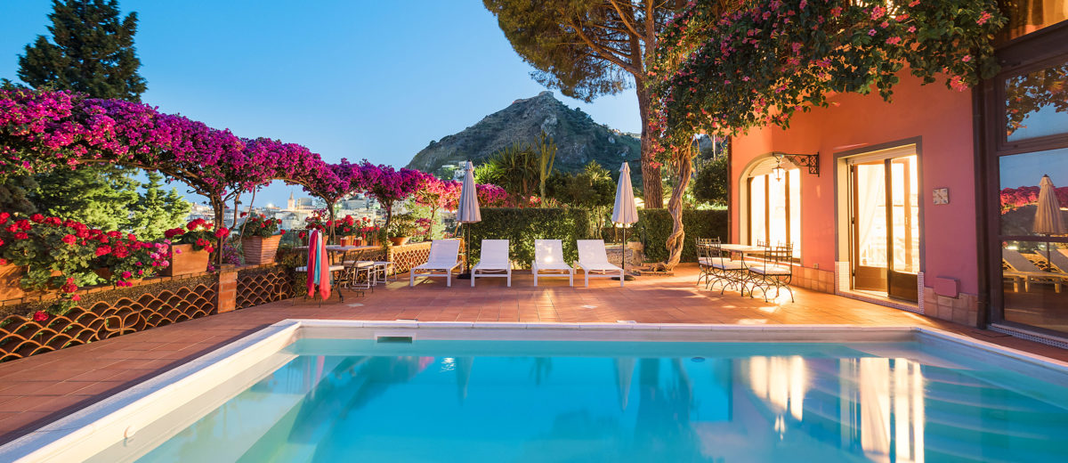 Villas in Sicily header