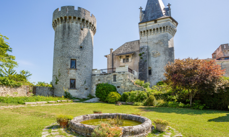 Troubadour Castle