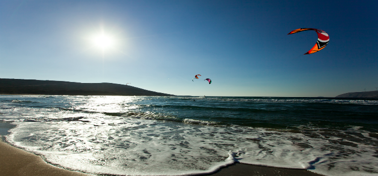 Prasonsi beach windsurfing