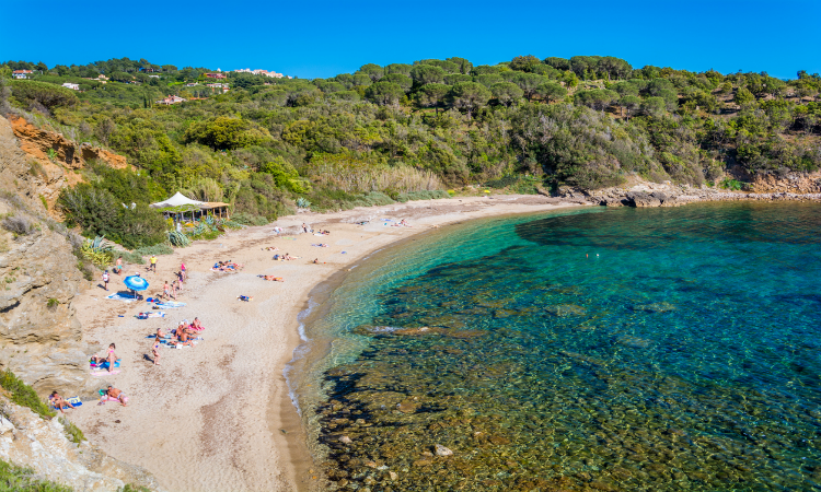 Family vacation ideas - Barabarca beach near Capoliveri Elba