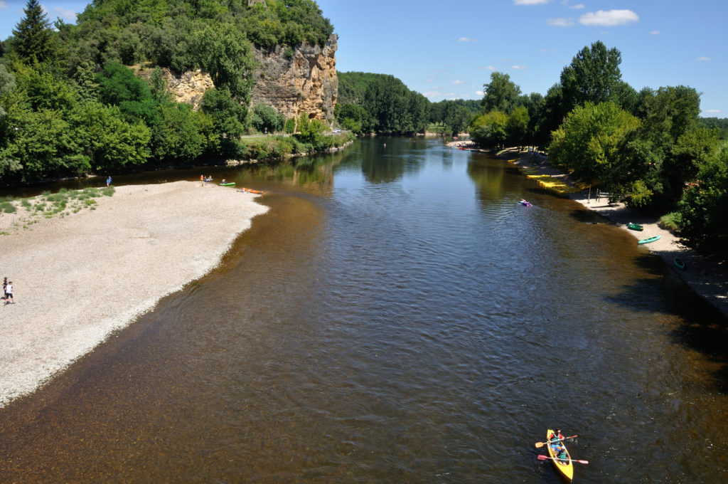 River canoeing - Dordogne travel guide