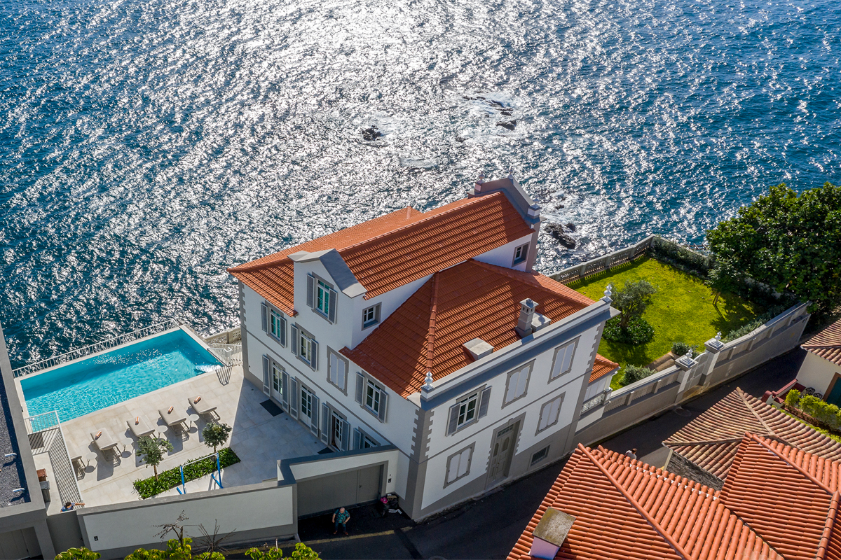 28-Casa em madeira, com bay window!